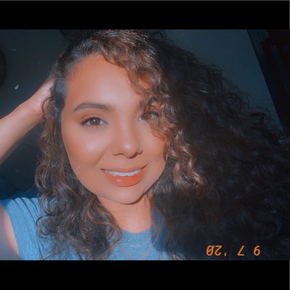 Meet your Posher, Nyaha - Picture 2 of 4